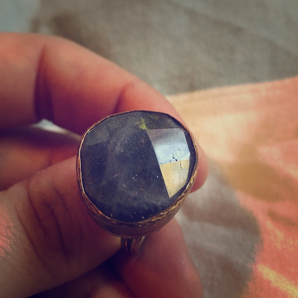 Gemstone ring
